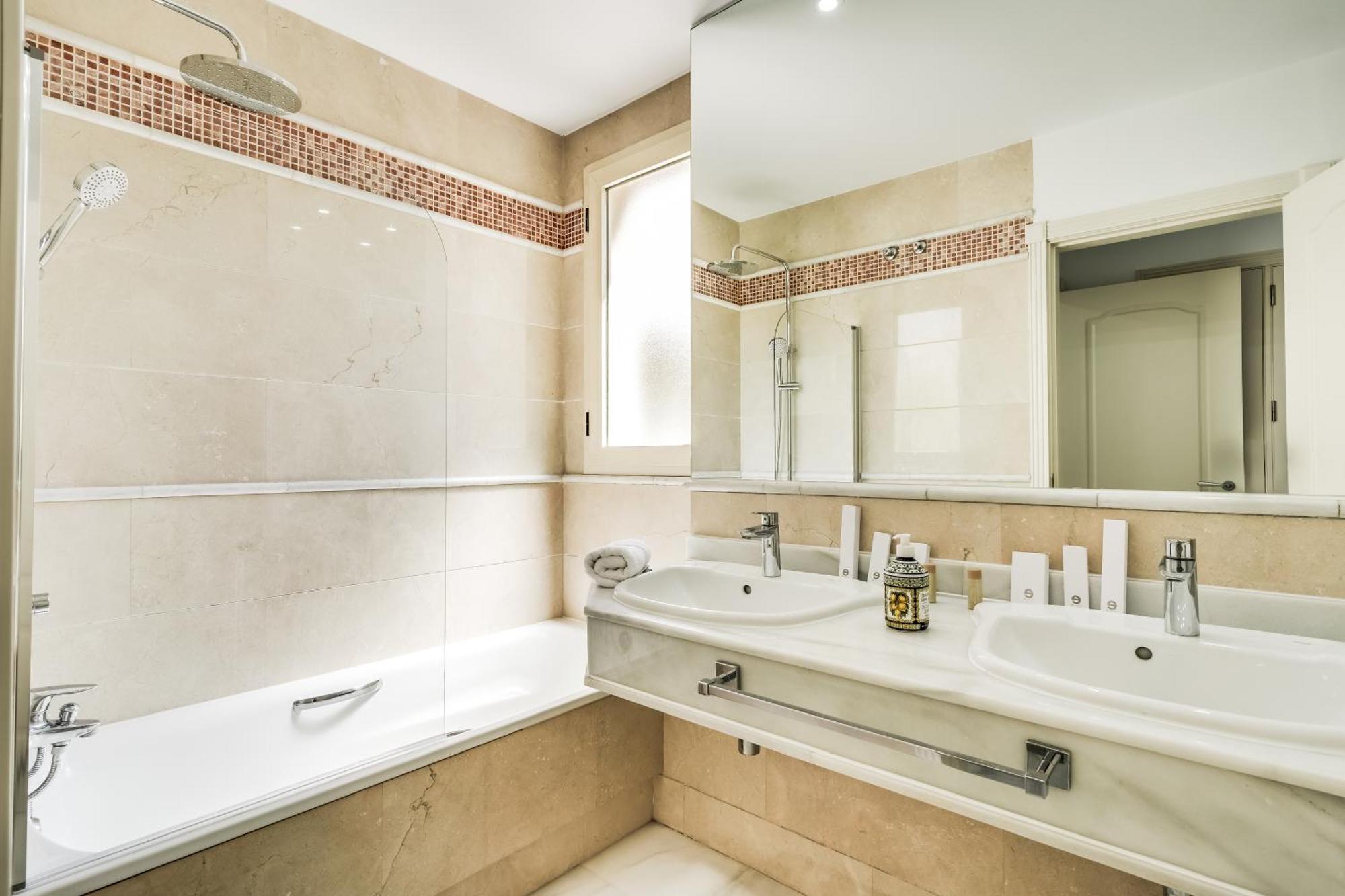 Molo Residences Boutique Apartments & Spa Marbella Exteriör bild